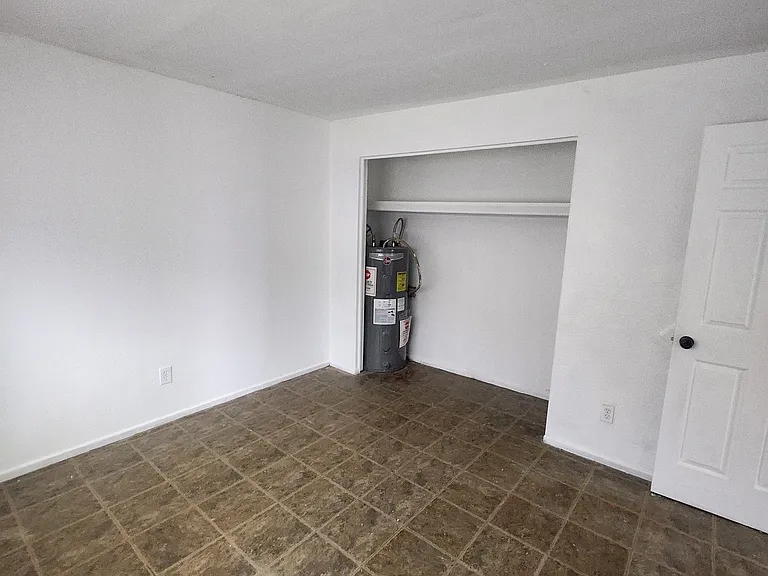 2302 E Broadway Rd — Photo 21