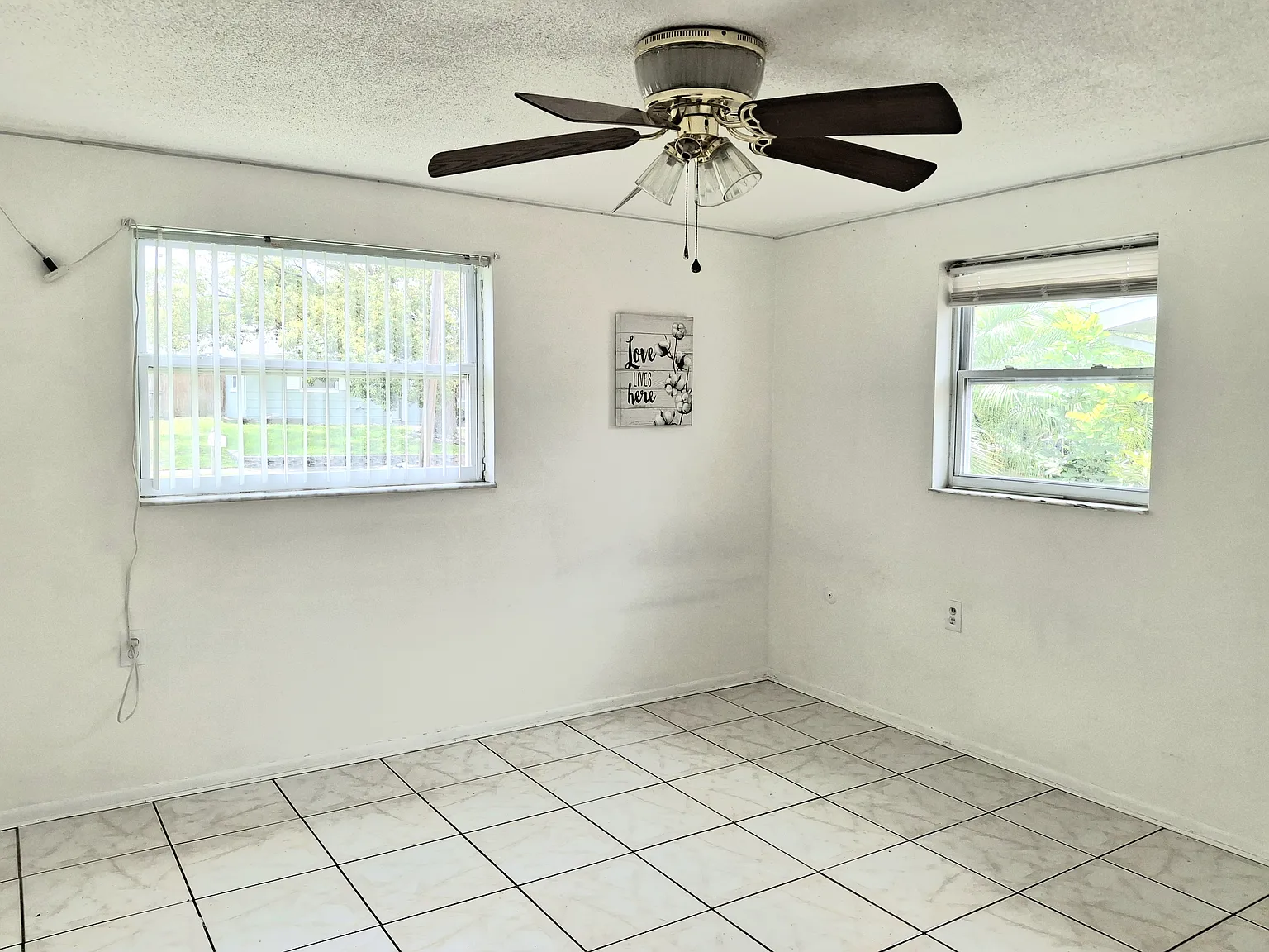 2 bed, 1100 sqft, $1,600 — Photo 3
