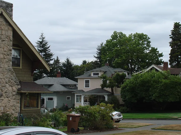 View of the Neighboring Homes
of 28th and Warner