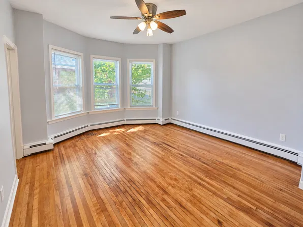 129 Webster Ave APT 2, Cambridge, MA 02141
