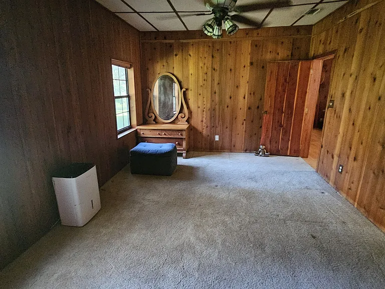 208 NE Yallaha Ave — Photo 16