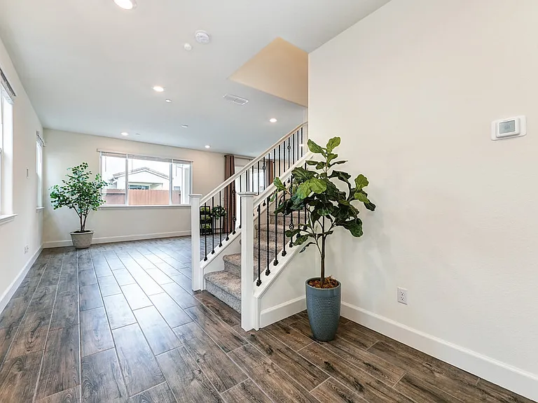 4025 Trinity Alps Way — Photo 6