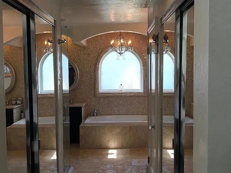 747 S Clayton St — Photo 3