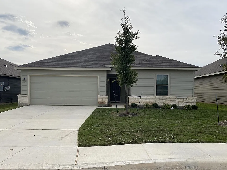 13519 Sendero Roble