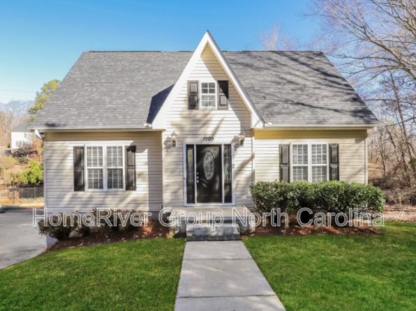 1209 Bebb Willow Ln, Lewisville, NC 27023