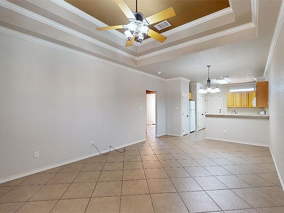 3rd image of 109 Kleine Ln