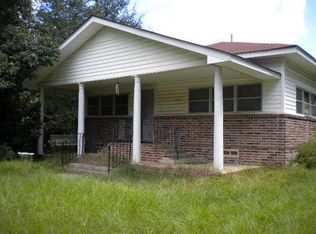 209 5th St, Logansport, LA 71049