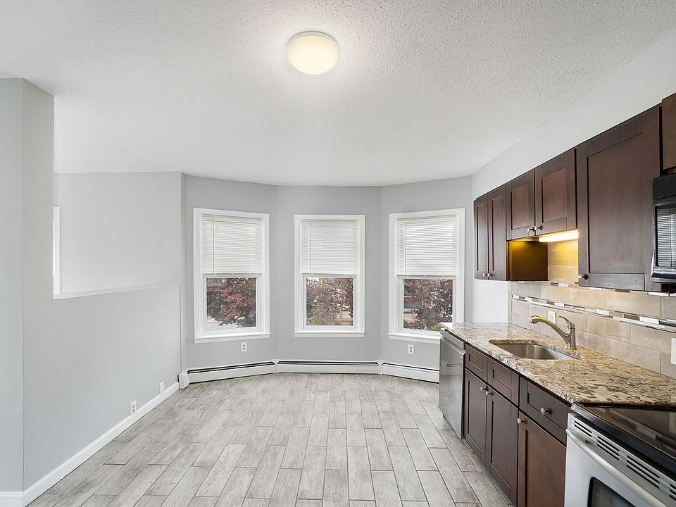 371 Lonsdale Avenue Apartments Pawtucket, RI Zillow