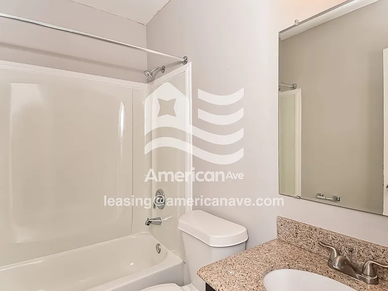 5111_013_wm_-_bathroom_13383224.jpg