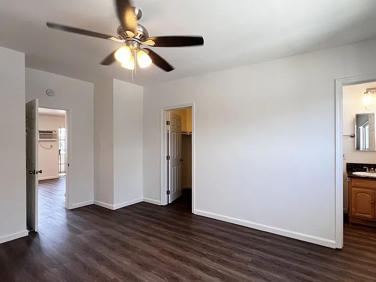 1713 W Malvern Ave #D — Photo 4