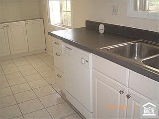 5th image of 1119 W Rowland Ave