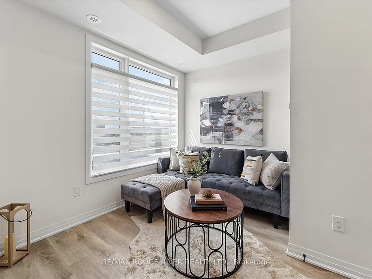 6 Esquire Way — Photo 22