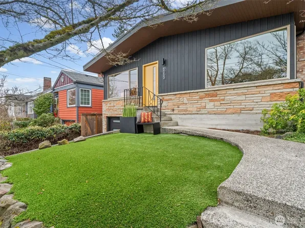 5053 36th Avenue NE, Seattle, WA 98105
