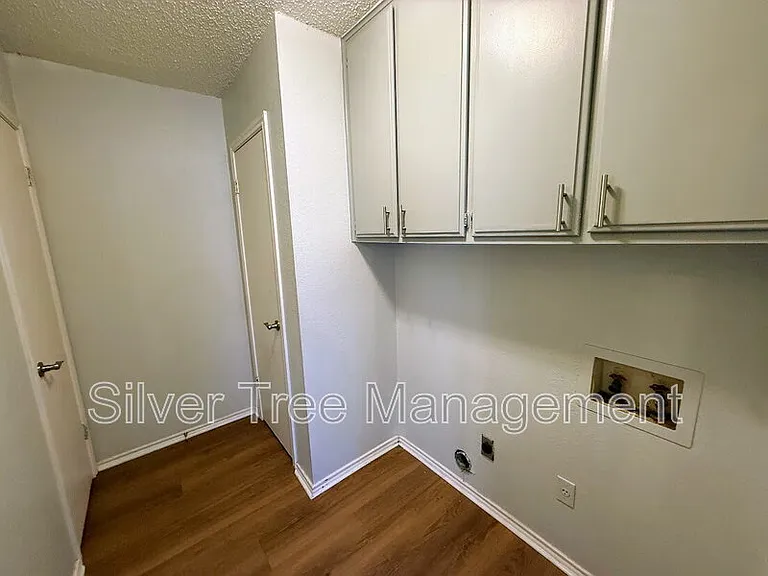 6847 S Creek Dr — Photo 12