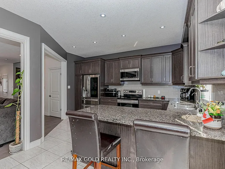 240 Birkinshaw Rd — Photo 14