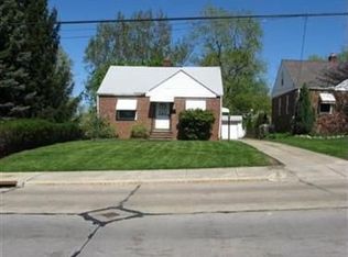 1925 Rockefeller Rd, Wickliffe, OH 44092