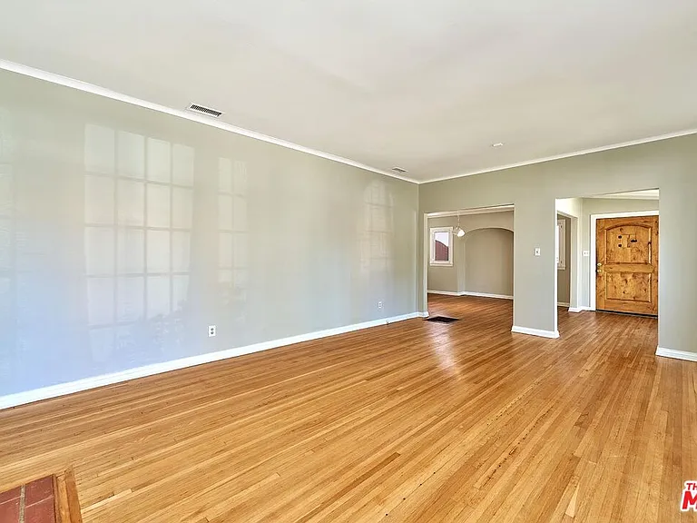 429 S Orange Dr — Photo 9