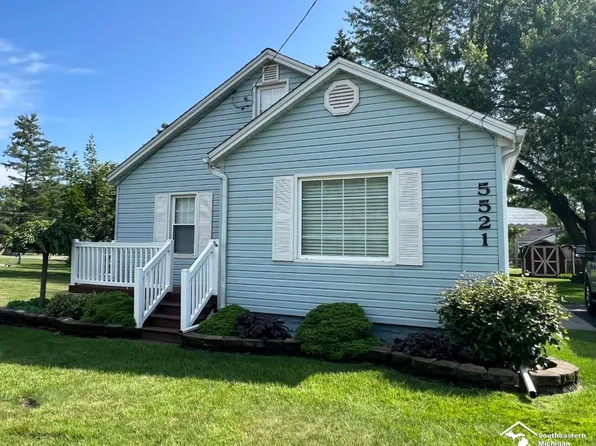 5521 Forest Dr, Monroe, MI 48161