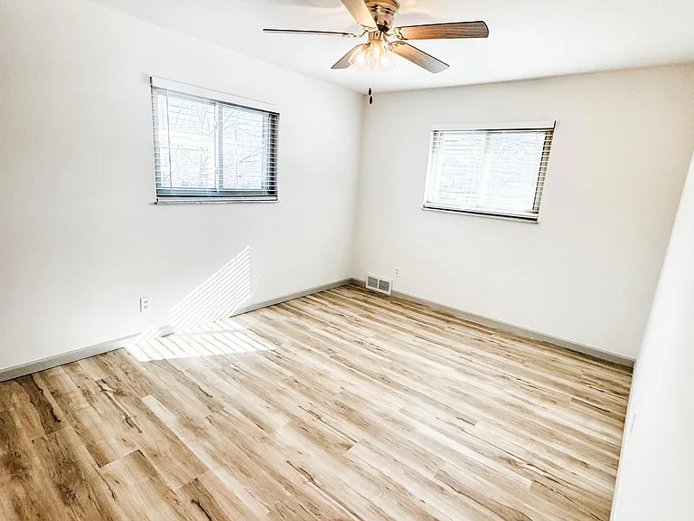 9236 Lavant Dr — Photo 34