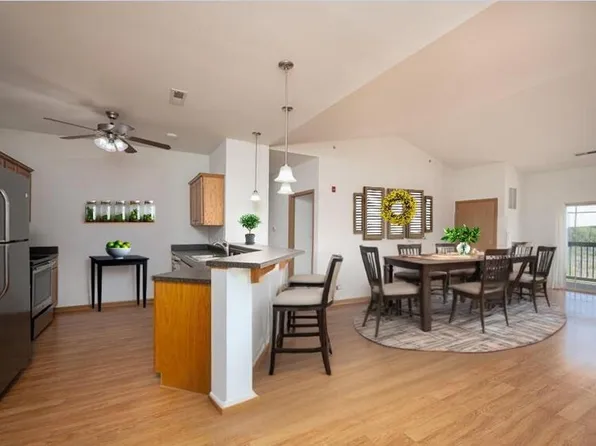 230 Hilldale DRIVE #1312, Hartford, WI 53027