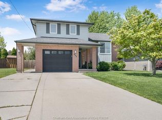 457 McNaughton Ave E, Chatham Kent, ON N7L 2H2