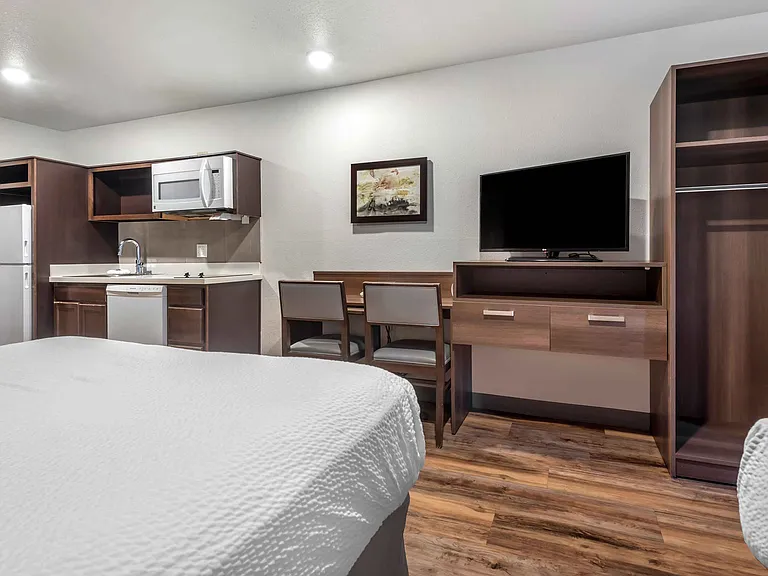 Studio Suite - 2 Queen Beds