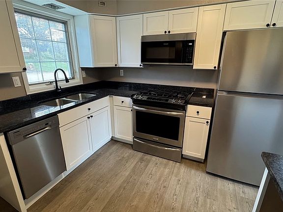 2nd image of 3832 Cynthia Dr