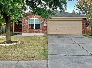 318 Phillips St, Hutto, TX 78634