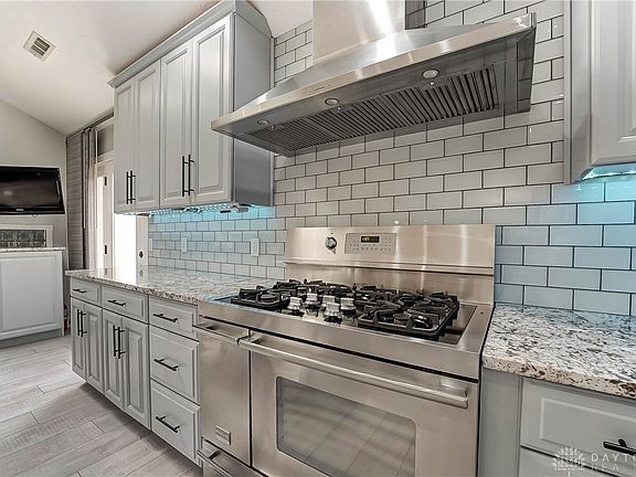 5th image of 6884 Summergreen Dr