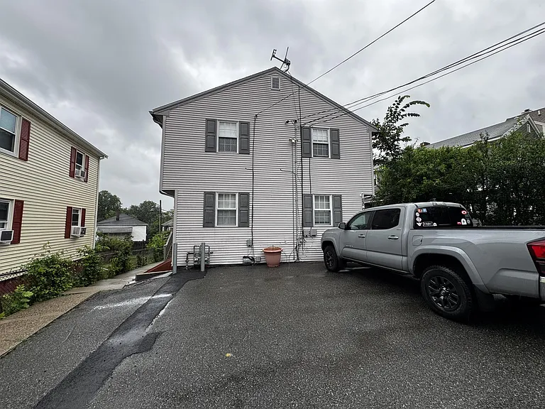80 North St — Photo 15