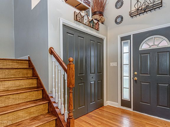 4th image of 815 Tremont St