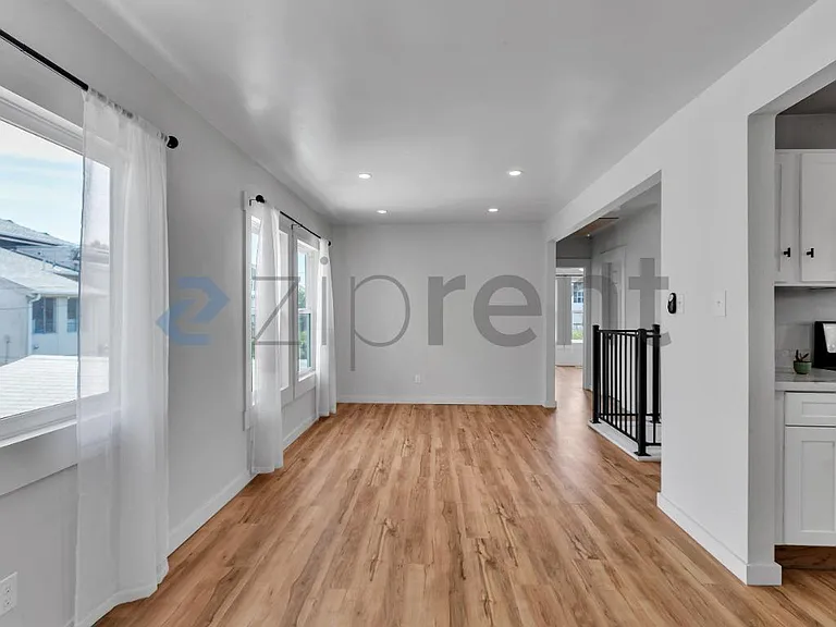 3031 Chestnut St — Photo 16
