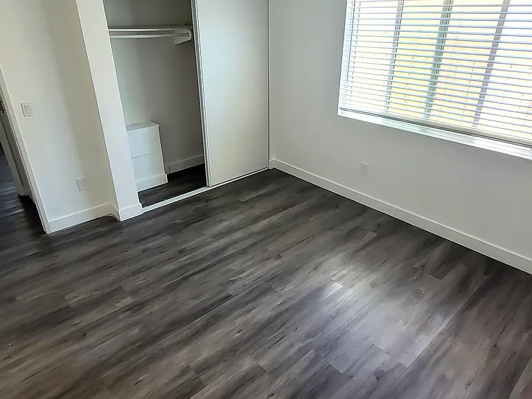 343 Claydelle Ave #B — Photo 11