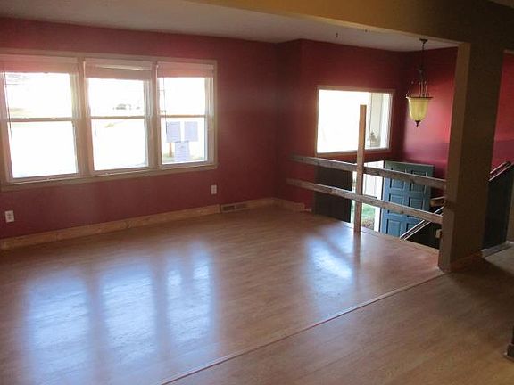 2nd image of 202A Plano Dr