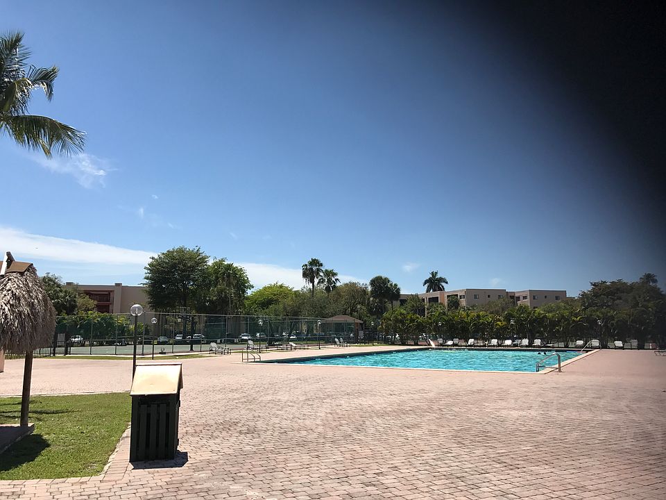 1st image of 8760 SW 133rd Ave APT 223