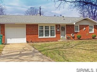 1 Riviera Dr, Granite City, IL 62040