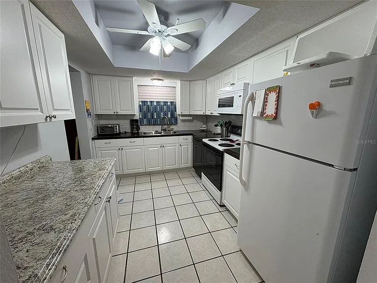 3064 Lake Bayshore Dr #115 — Photo 23