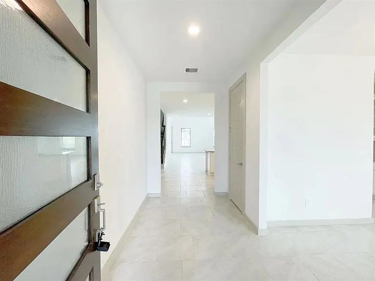 28303 Hazel Trl — Photo 2