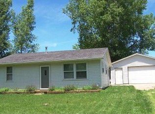 1071 Lakeview Rd S, Dahinda, IL 61428