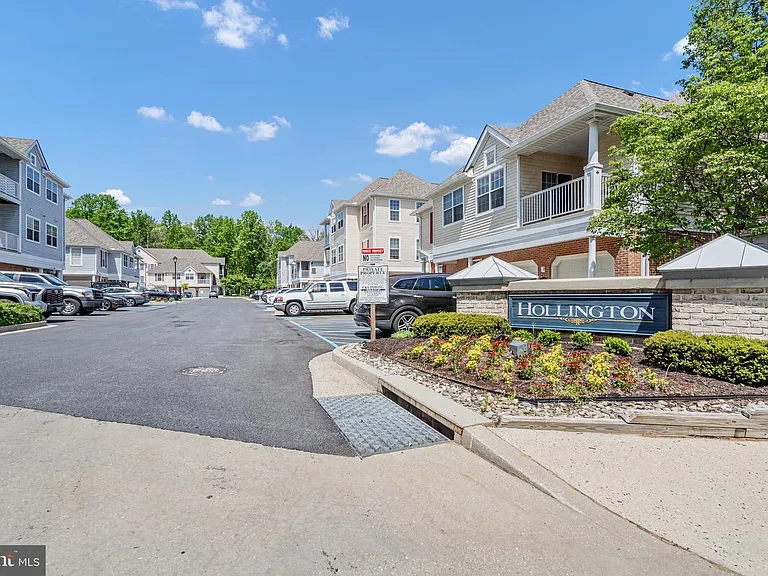5001 Willow Branch Way #104 — Photo 2