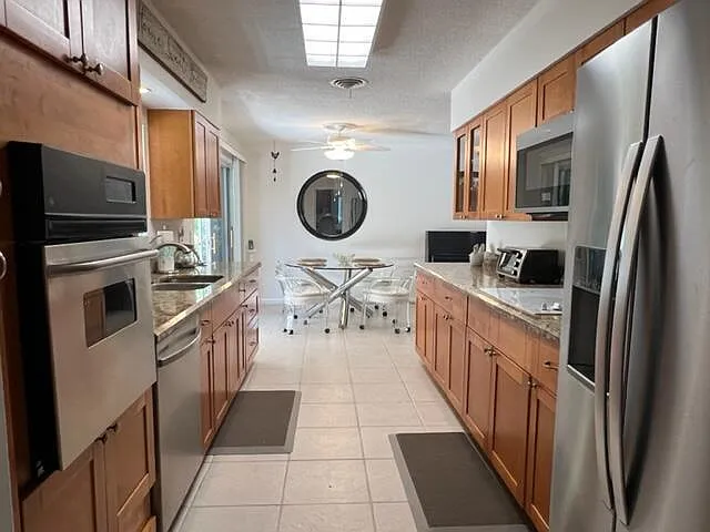 1260 Manor Dr — Photo 20