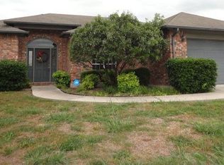1049 Memorial Cir, New Braunfels, TX 78130