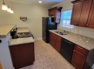 2 Bed/ 1 Bath Downtown Greenville Townhome Available!, Greenville, SC 29601