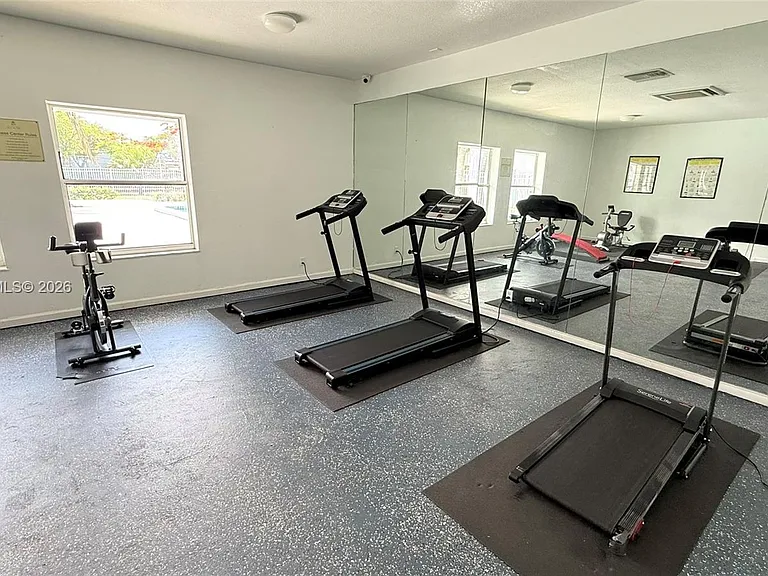 415 Executive Center Dr #203 — Photo 29