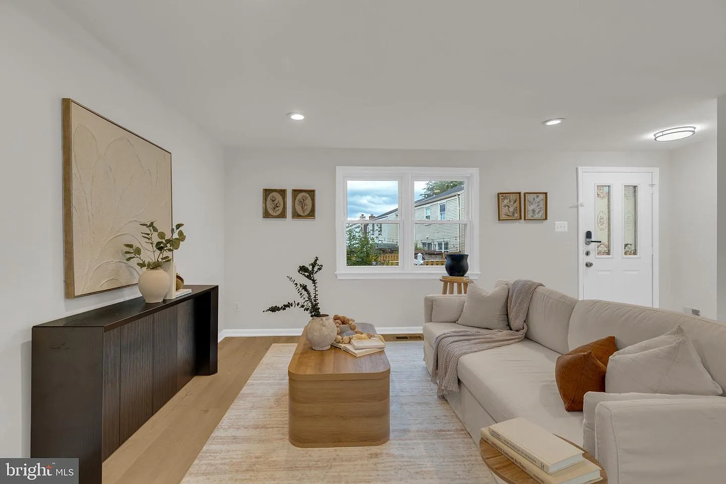 3 bed, 1456 sqft, $3,000 — Photo 3