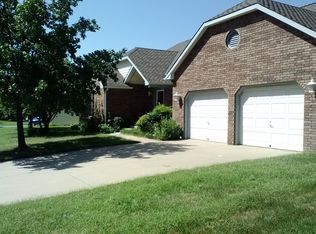 209 S Coach House Rd, Wichita, KS 67235