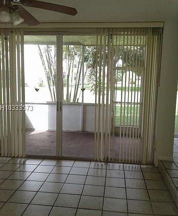 5th image of 9411 Evergreen Pl APT 109