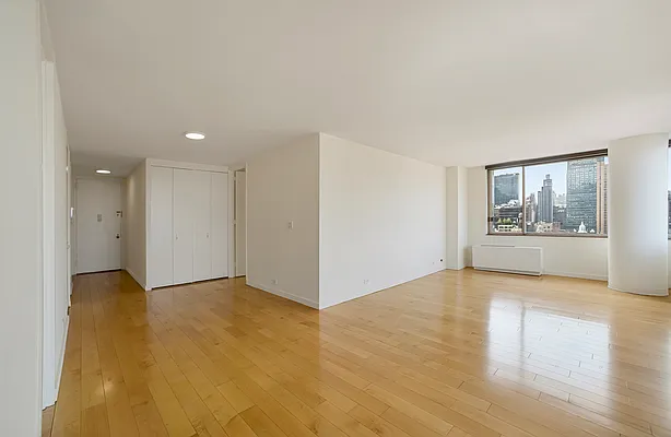 Rented by RELO REDAC INC. | media 3