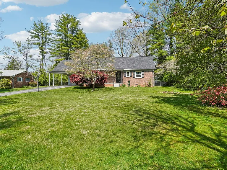 710B Heatherwood Dr — Photo 3