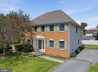 1040 Hampton Cir, Hagerstown, MD 21742